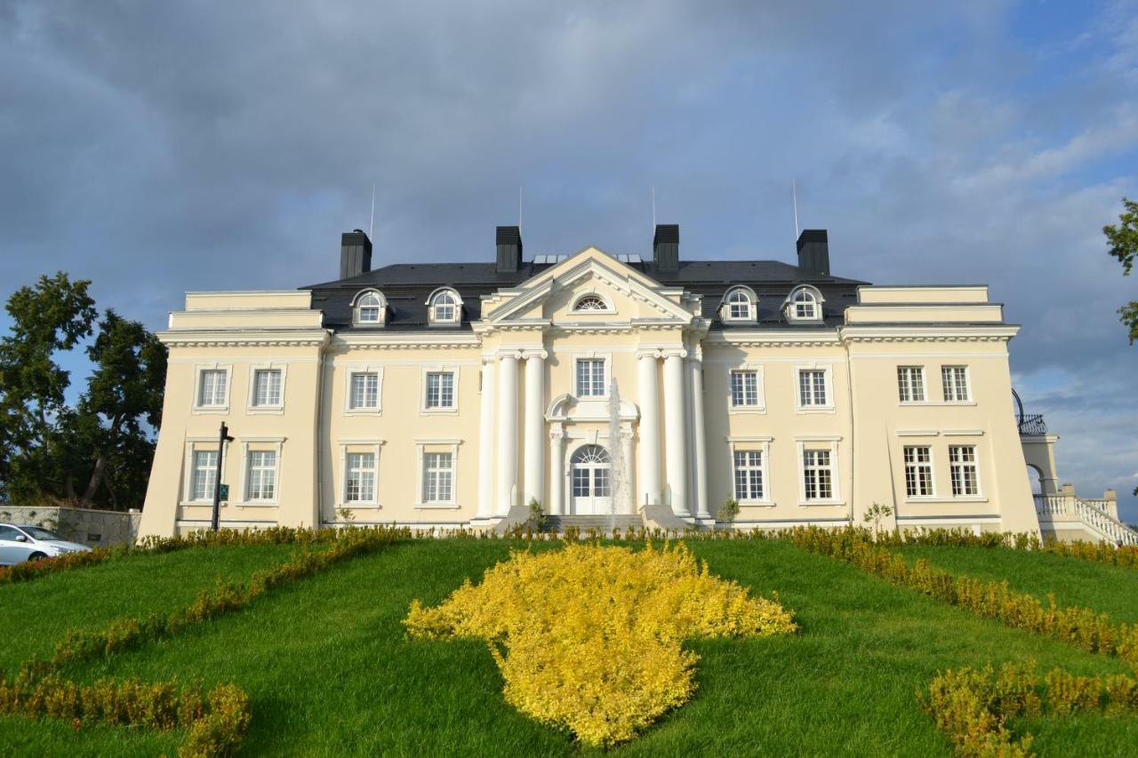 Palac Komierowo Sepolno Krajenskie Екстер'єр фото