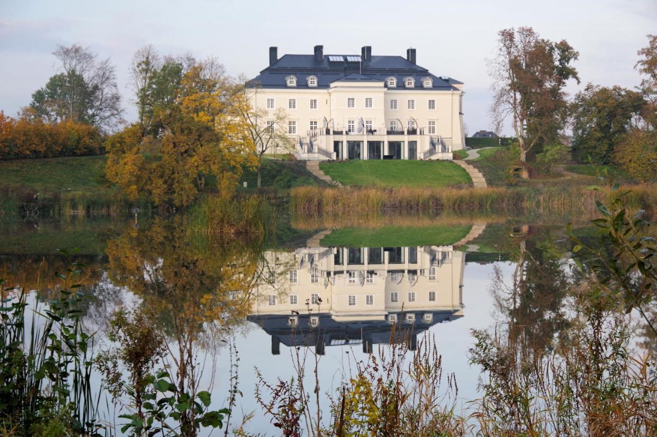 Palac Komierowo Sepolno Krajenskie Екстер'єр фото
