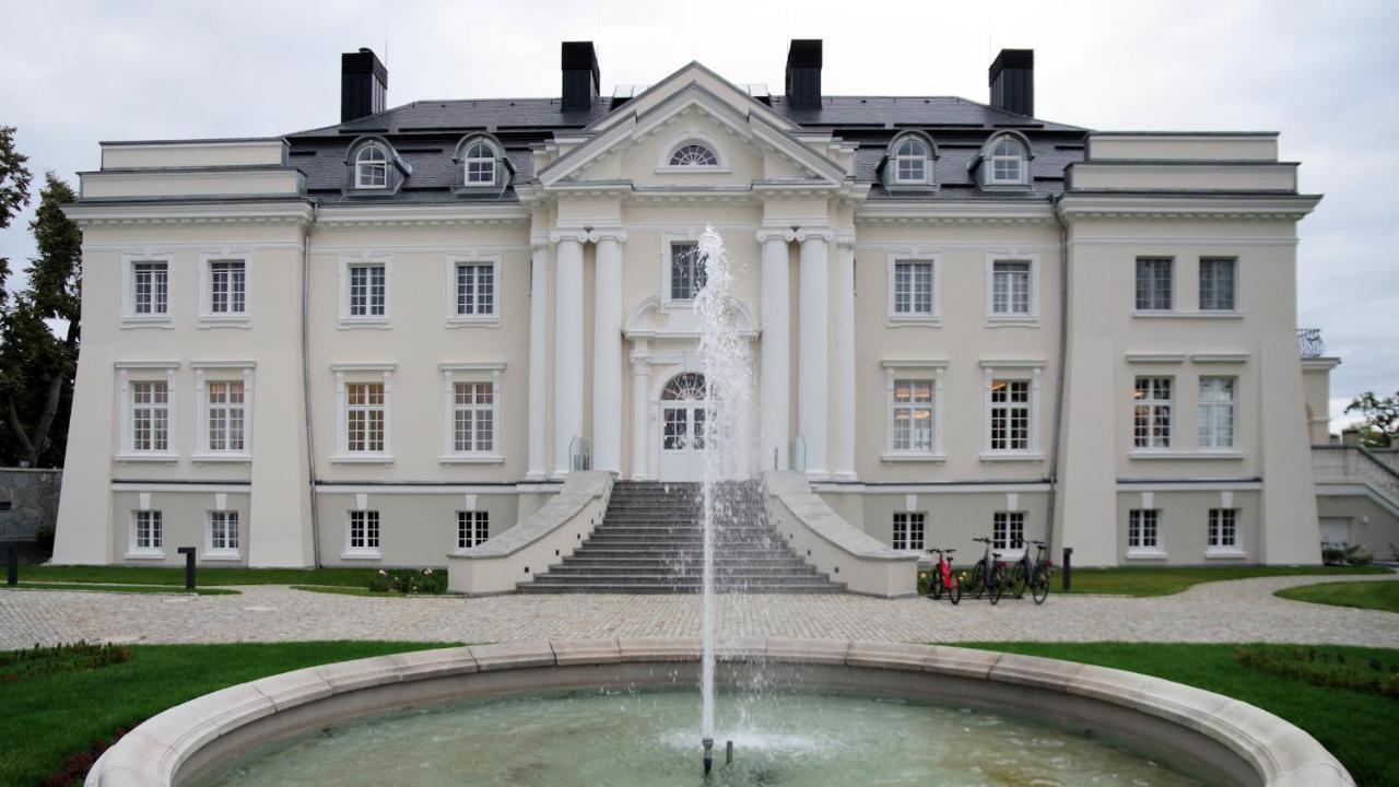 Palac Komierowo Sepolno Krajenskie Екстер'єр фото